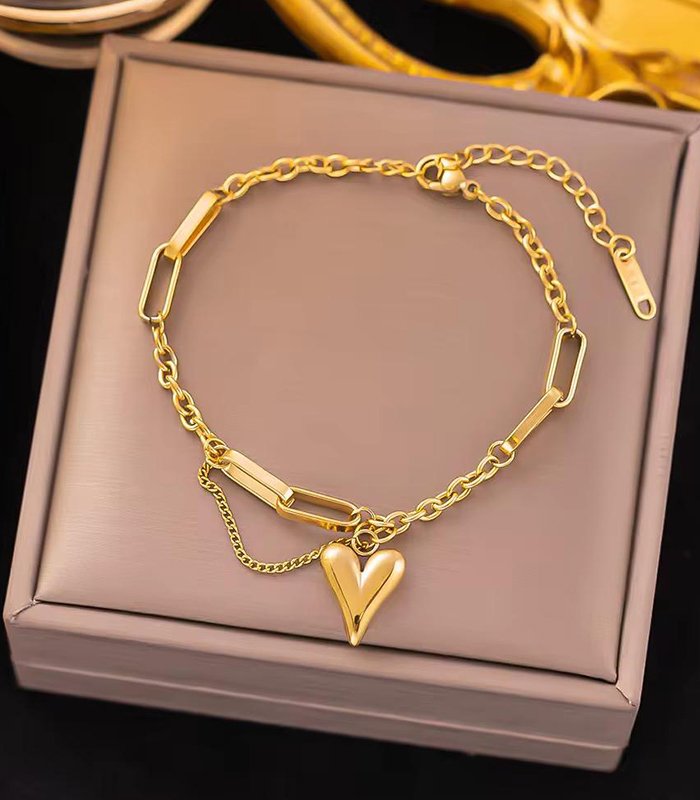 Minimalist Gold Heart Charm Link Bracelet