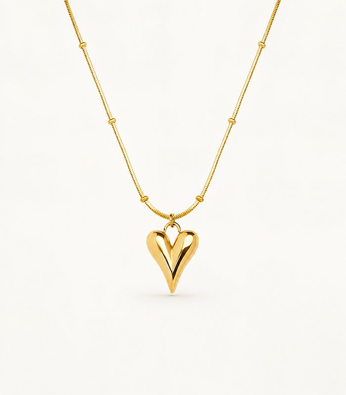 Amour Heart Pendant Gold Necklace
