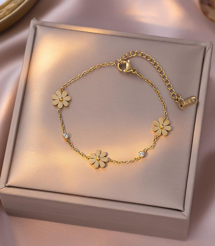 Aurora Daisy Charm Crystal Bracelet
